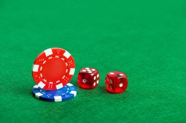 Antarmuka permainan Erek Erek di gamebrott dengan daftar simbol dan angka terkait